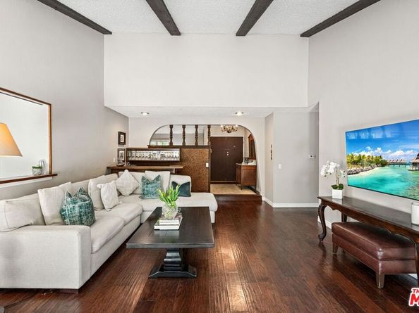 10621 Vanalden Avenue, Porter Ranch CA 91326