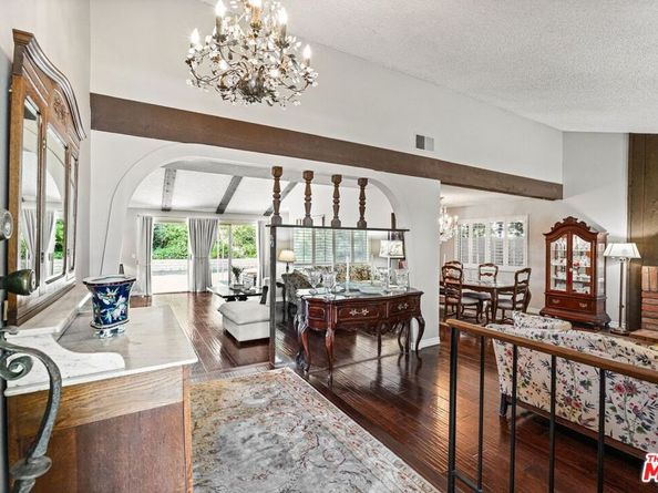 10621 Vanalden Avenue, Porter Ranch CA 91326