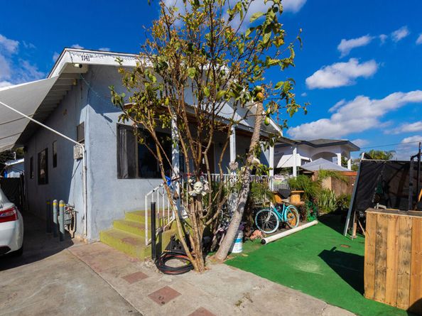 1141 E 84th Place, Los Angeles CA 90001
