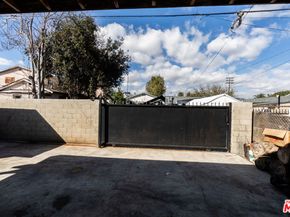 1141 E 84th Place, Los Angeles CA 90001