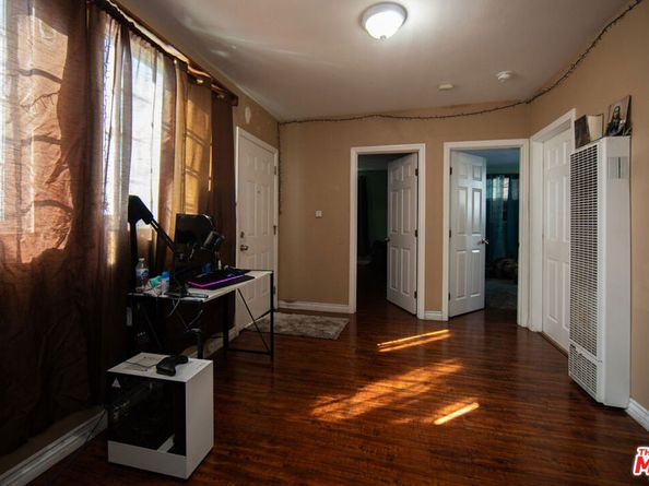 1141 E 84th Place, Los Angeles CA 90001