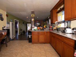 1141 E 84th Place, Los Angeles CA 90001