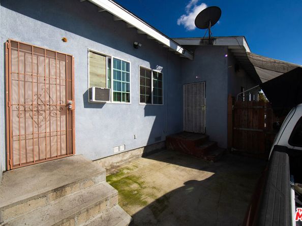 1141 E 84th Place, Los Angeles CA 90001