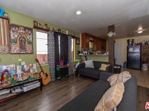 1141 E 84th Place, Los Angeles CA 90001