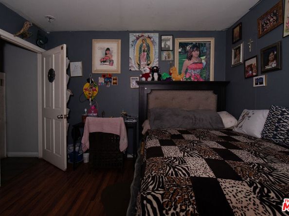 1141 E 84th Place, Los Angeles CA 90001