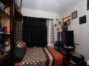 1141 E 84th Place, Los Angeles CA 90001