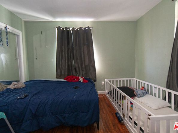 1141 E 84th Place, Los Angeles CA 90001