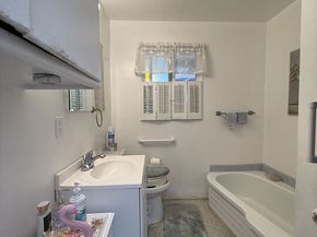 3810 S Dunsmuir Avenue, Los Angeles CA 90008