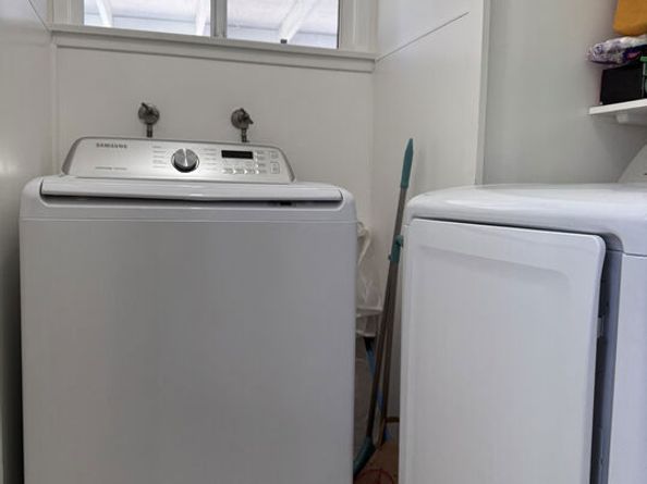 3810 S Dunsmuir Avenue, Los Angeles CA 90008