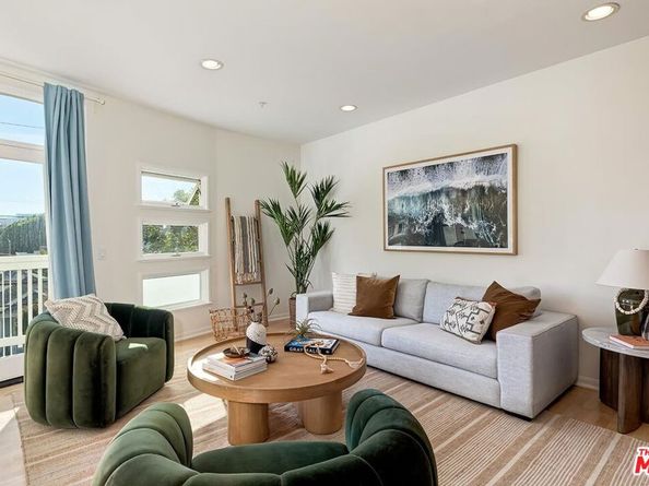 3002 3rd Street 203, Santa Monica CA 90405