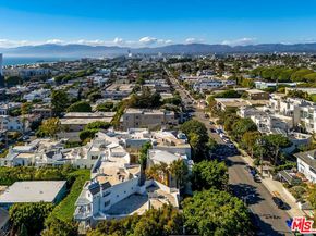 3002 3rd Street 203, Santa Monica CA 90405