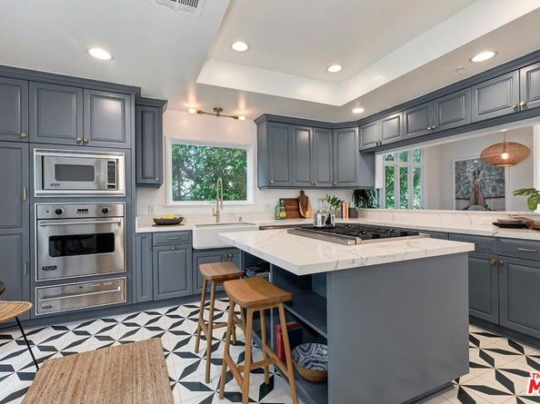 3002 3rd Street 203, Santa Monica CA 90405