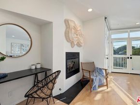3002 3rd Street 203, Santa Monica CA 90405
