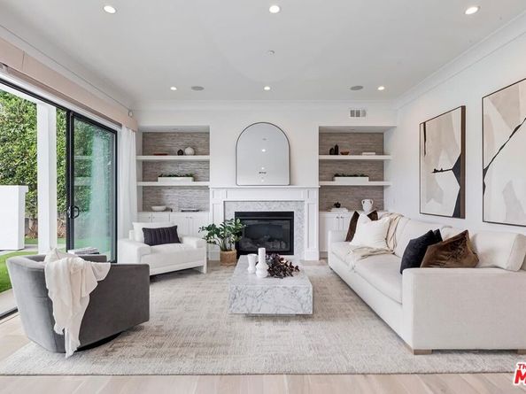 8227 Stewart Avenue, Los Angeles CA 90045