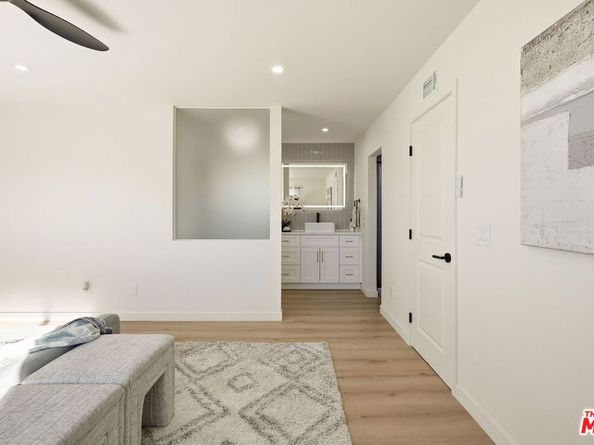 10521 Cedros Avenue, San Fernando CA 91345