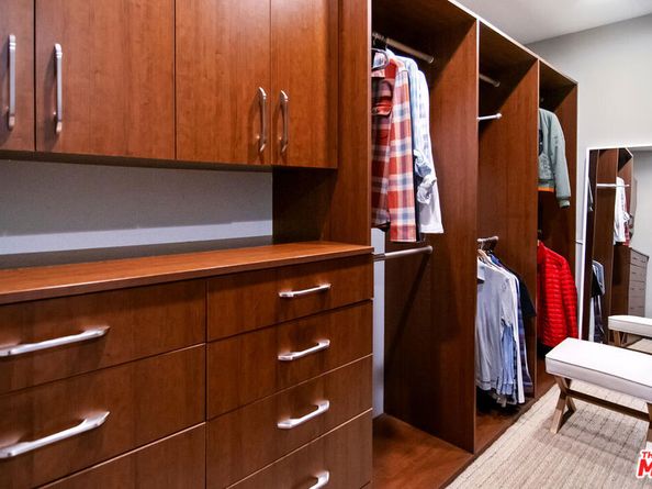 3631 Buena Park Drive, Studio City CA 91604