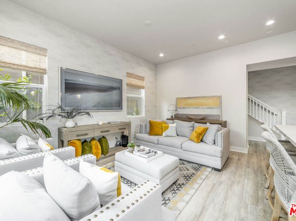 587 Daniel Freeman Circle, Inglewood CA 90301