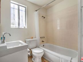 1246 W 48th Street, Los Angeles CA 90037