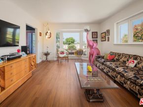 1812 S Dunsmuir Avenue, Los Angeles CA 90019