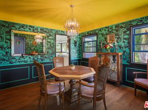 1812 S Dunsmuir Avenue, Los Angeles CA 90019