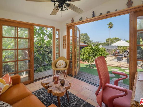 1812 S Dunsmuir Avenue, Los Angeles CA 90019