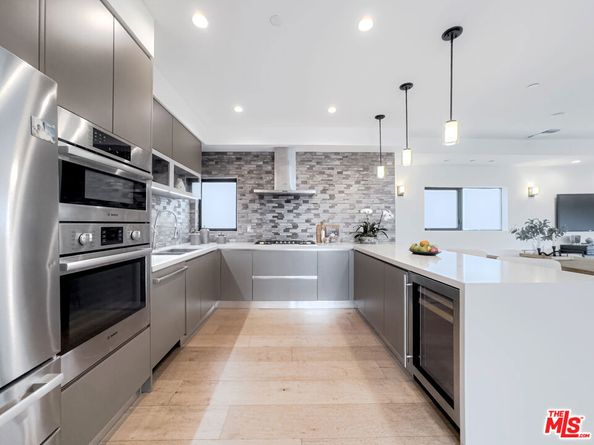 4801 Carpenter Avenue, Valley Village CA 91607