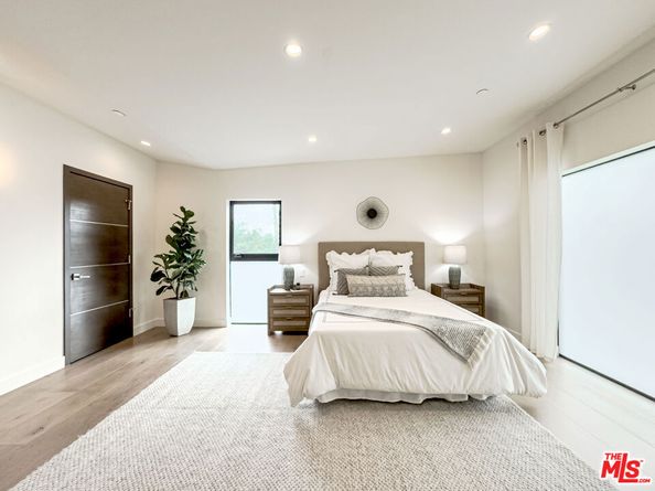 4801 Carpenter Avenue, Valley Village CA 91607