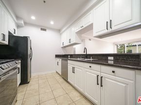 1401 S St Andrews Place 201, Los Angeles CA 90019