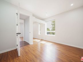 1401 S St Andrews Place 201, Los Angeles CA 90019