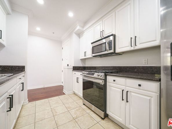 1401 S St Andrews Place 201, Los Angeles CA 90019