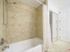 1401 S St Andrews Place 201, Los Angeles CA 90019