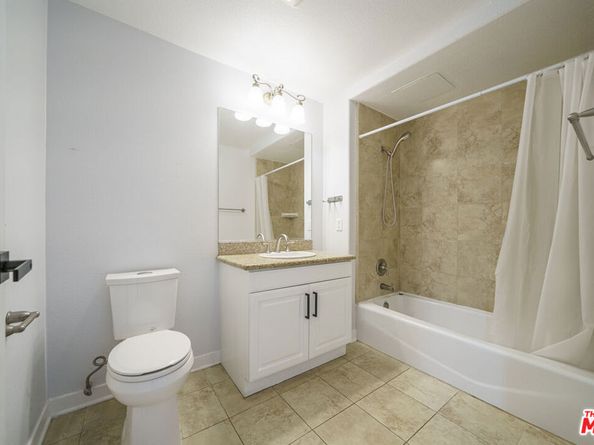 1401 S St Andrews Place 201, Los Angeles CA 90019