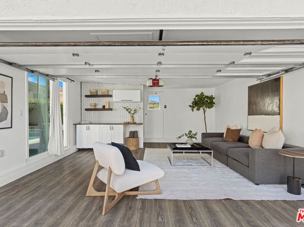 7832 Bleriot Avenue, Los Angeles CA 90045