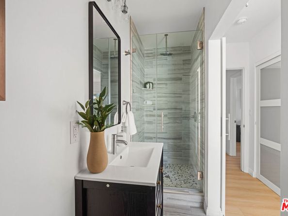 7832 Bleriot Avenue, Los Angeles CA 90045
