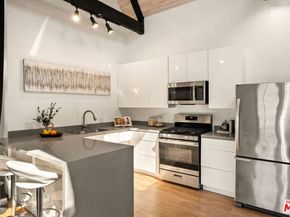 2124 Glyndon Avenue, Venice CA 90291