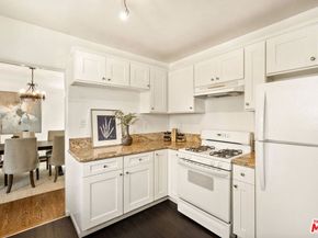 2124 Glyndon Avenue, Venice CA 90291