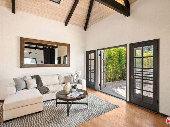2124 Glyndon Avenue, Venice CA 90291