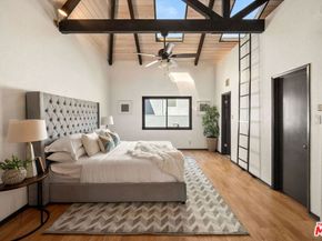 2124 Glyndon Avenue, Venice CA 90291