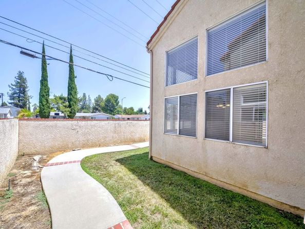 7442 Bobbyboyar Avenue, West Hills CA 91307