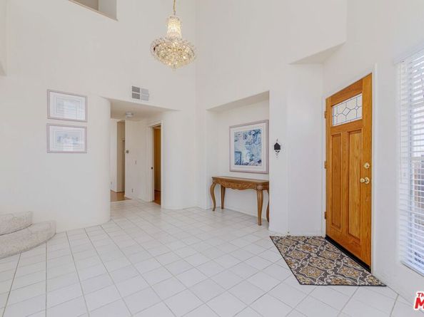 7442 Bobbyboyar Avenue, West Hills CA 91307