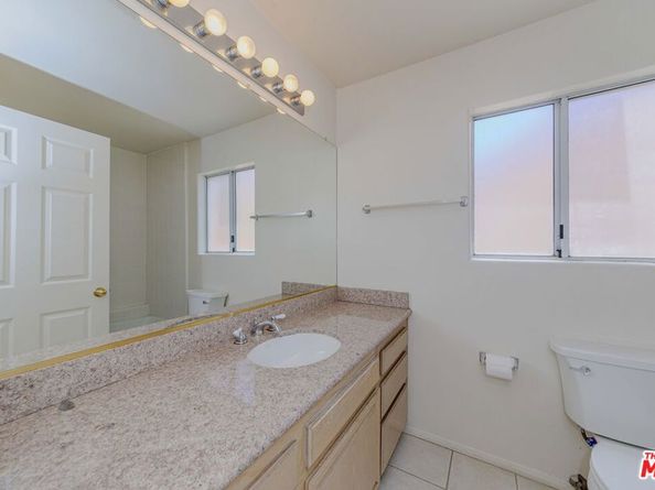 7442 Bobbyboyar Avenue, West Hills CA 91307