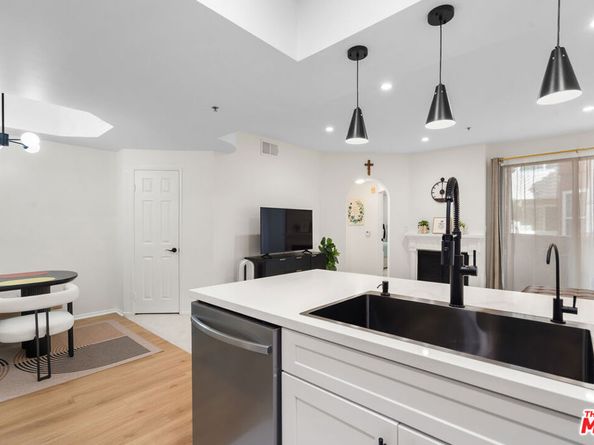 620 S Gramercy Place 239, Los Angeles CA 90005