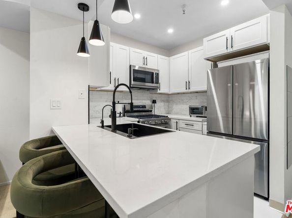 620 S Gramercy Place 239, Los Angeles CA 90005