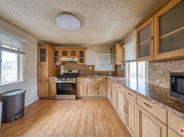 1677 S Harvard Boulevard, Los Angeles CA 90006