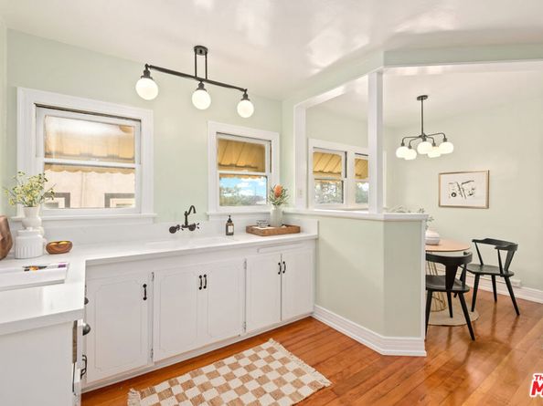 1337 S Cloverdale Avenue, Los Angeles CA 90019
