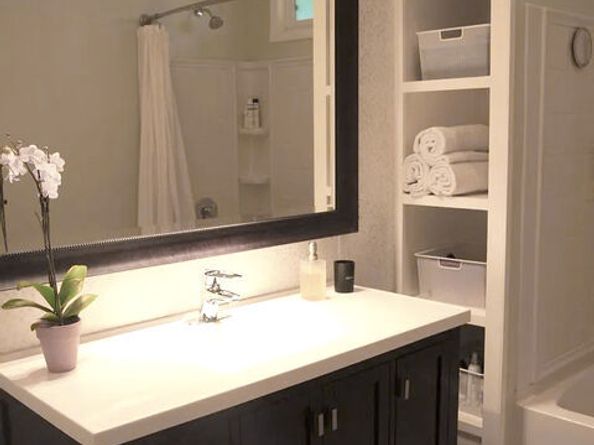 580 Lillian Way, Los Angeles CA 90004