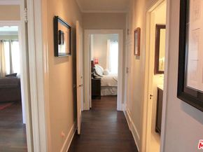 580 Lillian Way, Los Angeles CA 90004