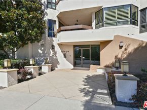 10409 Riverside Drive 204, Toluca Lake CA 91602
