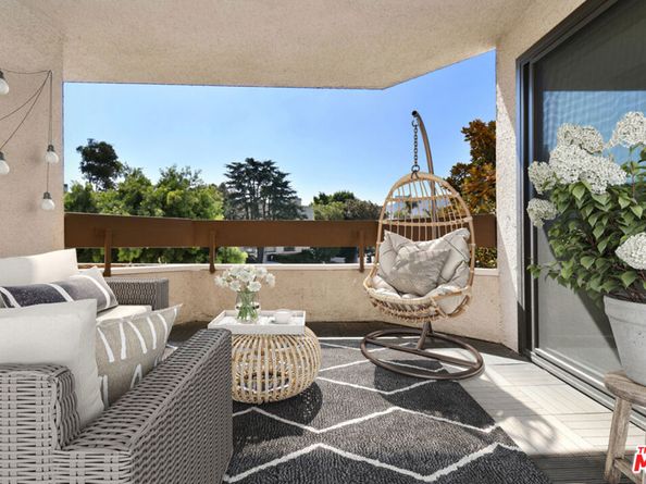 10409 Riverside Drive 204, Toluca Lake CA 91602