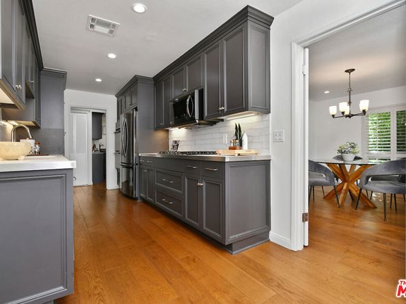 10409 Riverside Drive 204, Toluca Lake CA 91602